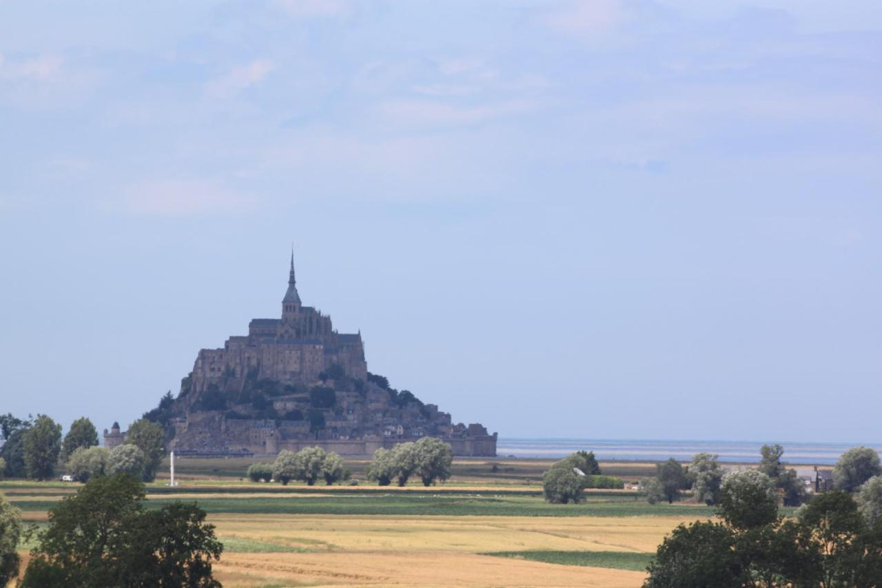 Villa Le Coin Des Hirondelles Pontorson Esterno foto